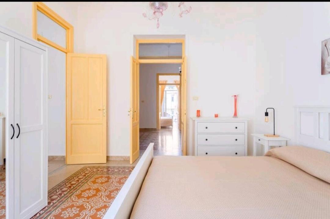 Merlo House - Inside The Historical Center Palermo Bagian luar foto